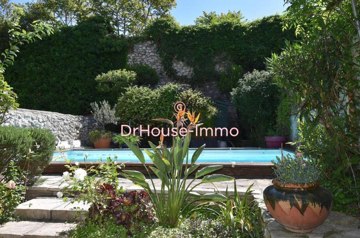 Maison à MARSEILLE-10E