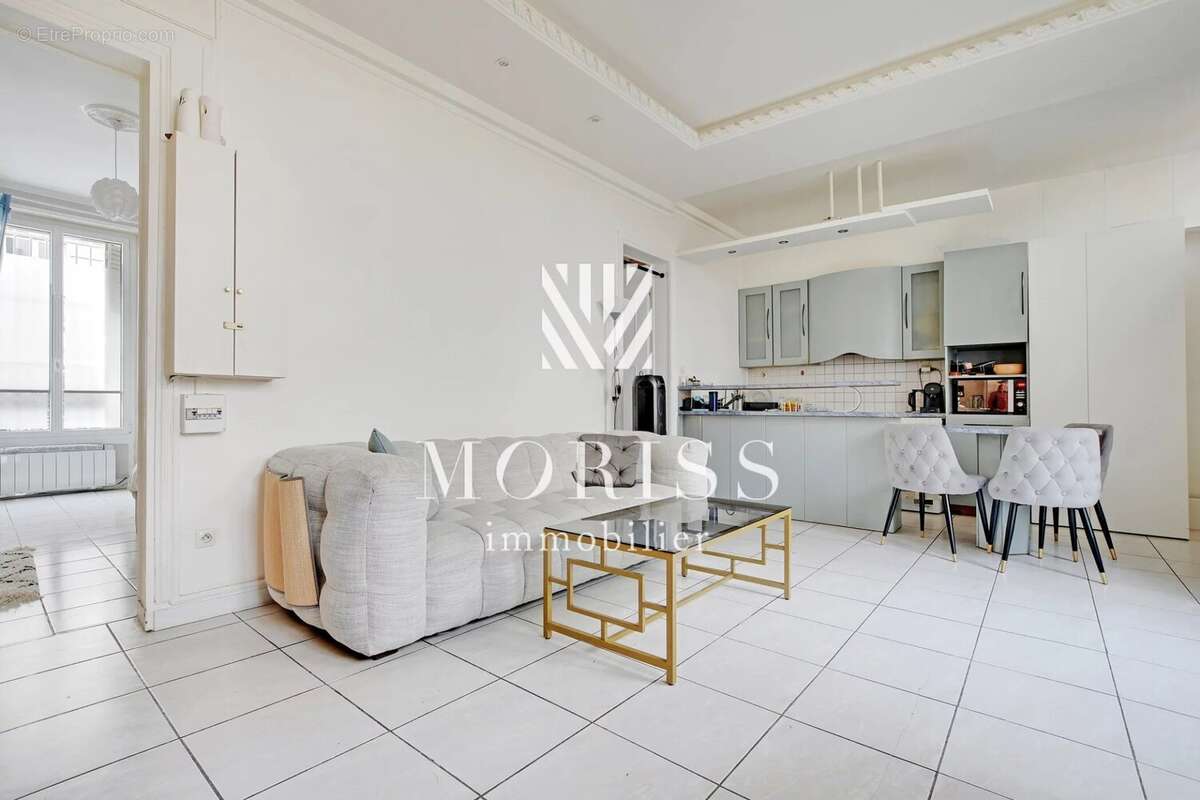 Appartement à PARIS-18E