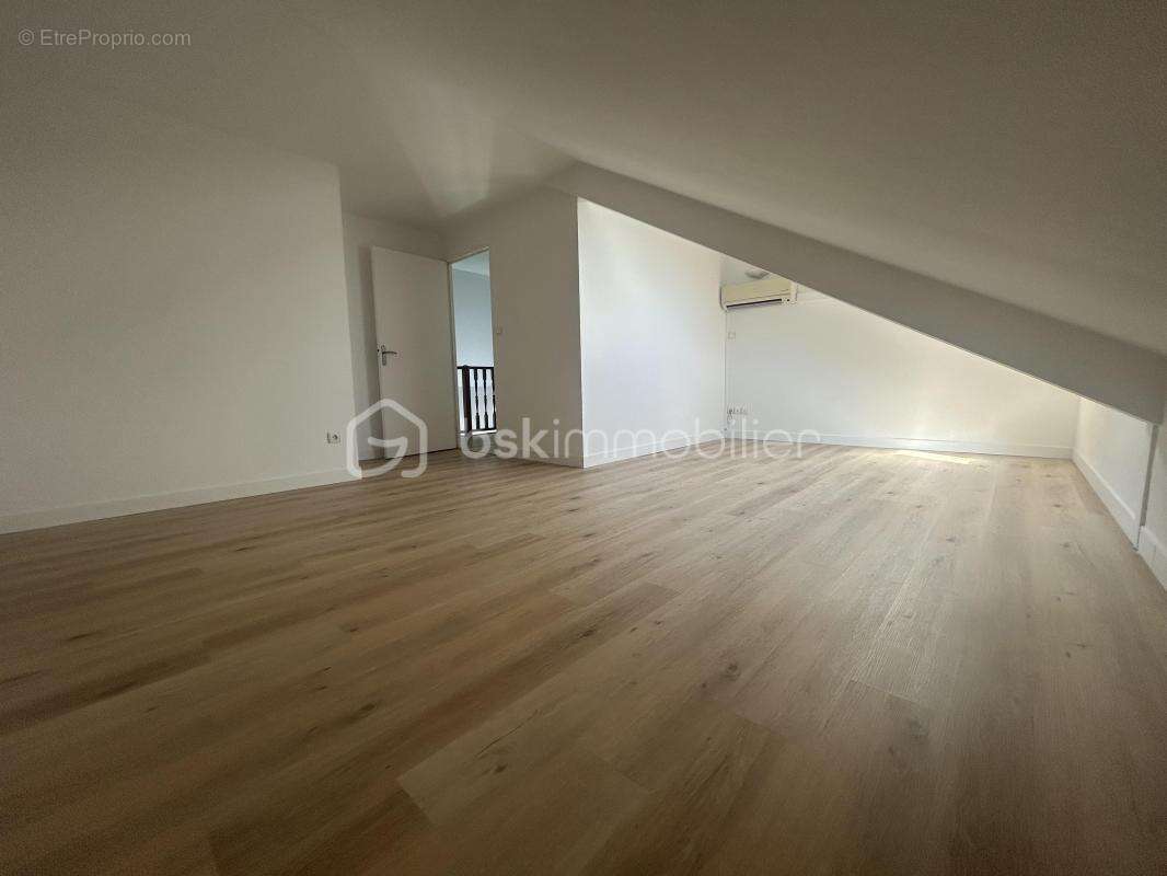 Appartement T6 duplex de 163 m² - photo 8