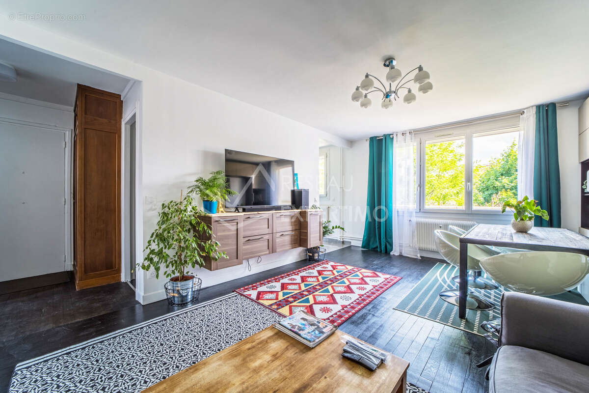 Appartement à ENGHIEN-LES-BAINS
