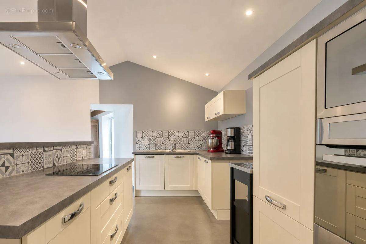 Maison de 6 pièces de 157 m² à Aigrefeuille-sur-Maine - photo 7