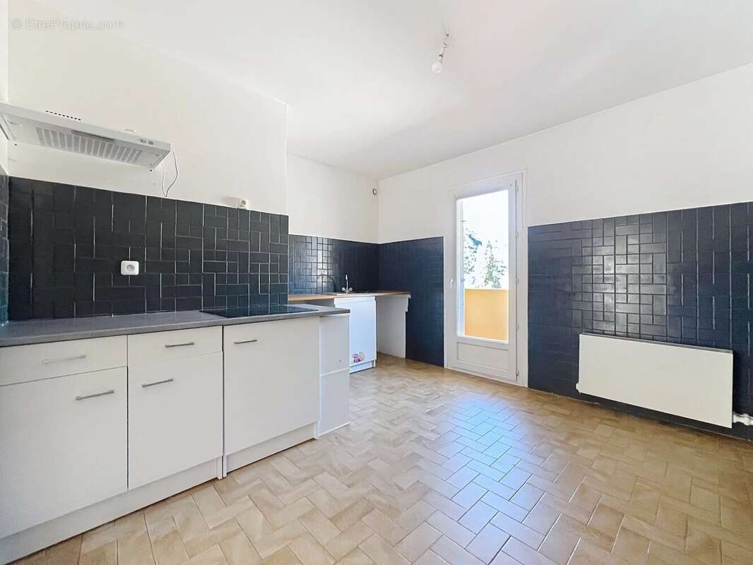 Appartement à SAINT-MARTIN-DU-VAR