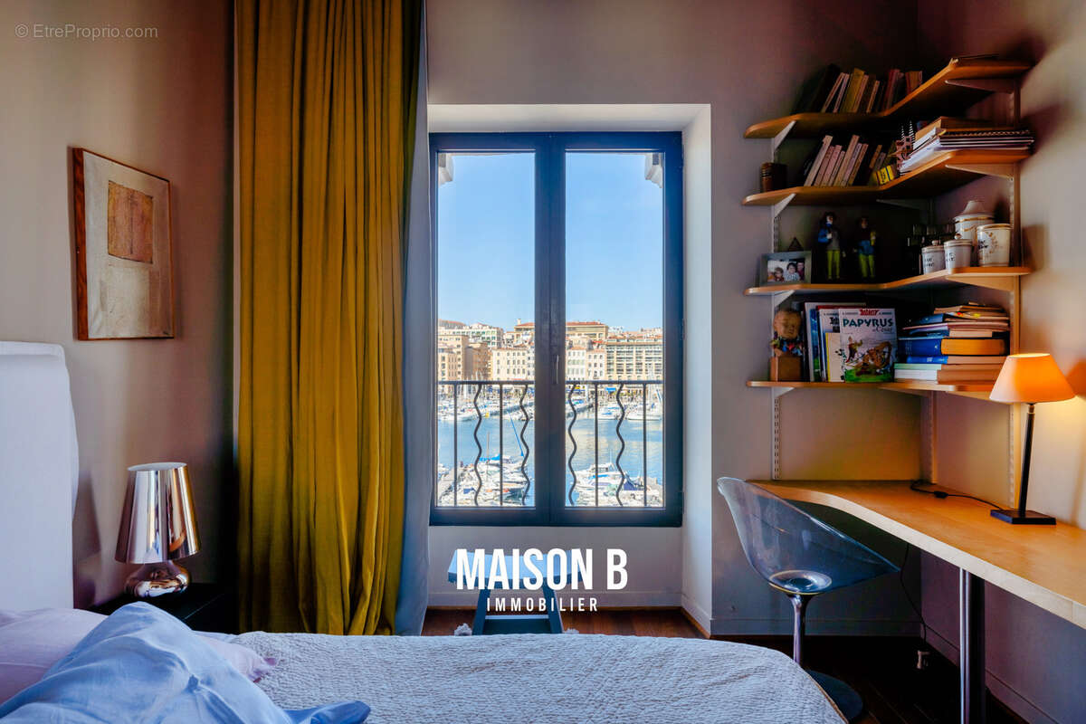 Appartement à MARSEILLE-1E