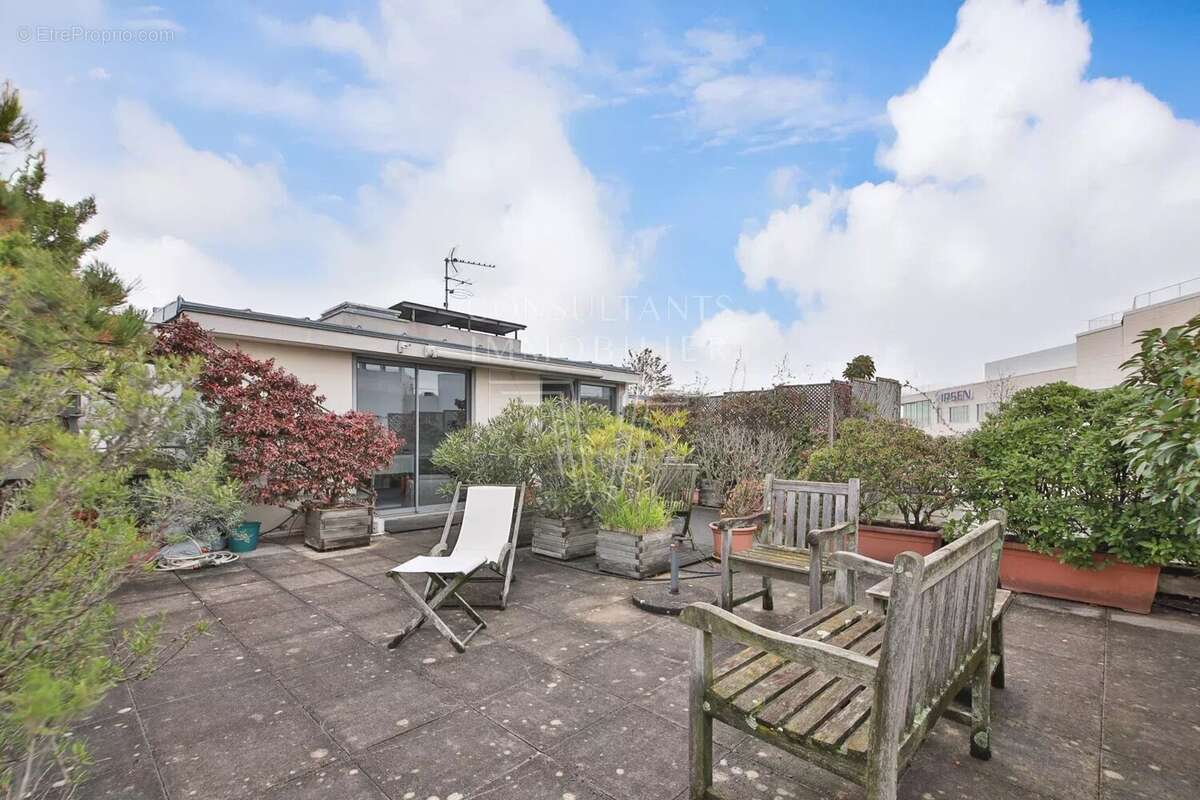 Appartement à PARIS-15E