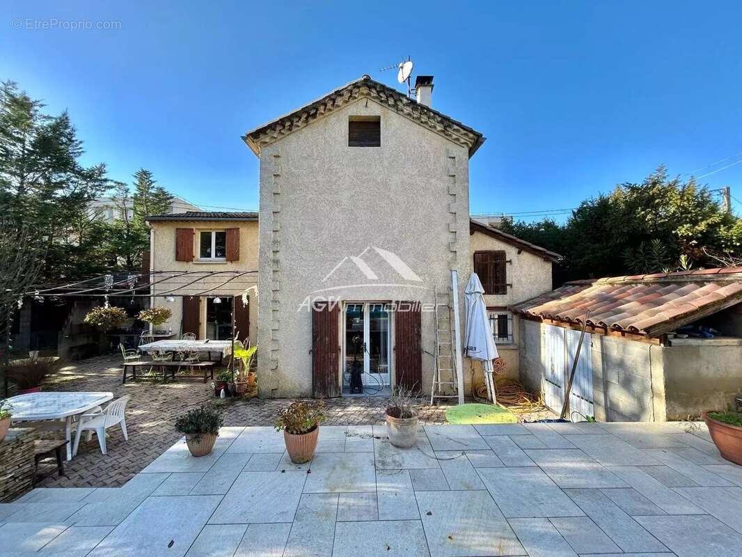 Maison à SAINT-MARTIN-DE-VALGALGUES