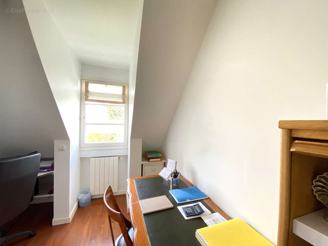 Maison à CHENNEVIERES-SUR-MARNE