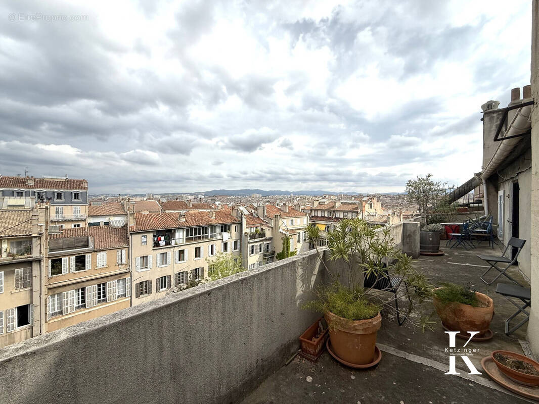 Appartement à MARSEILLE-6E