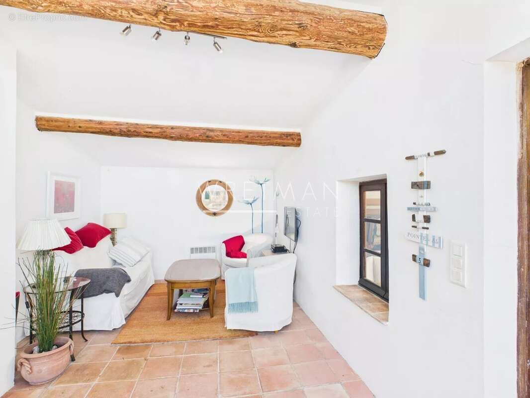 Maison à LA GARDE-FREINET