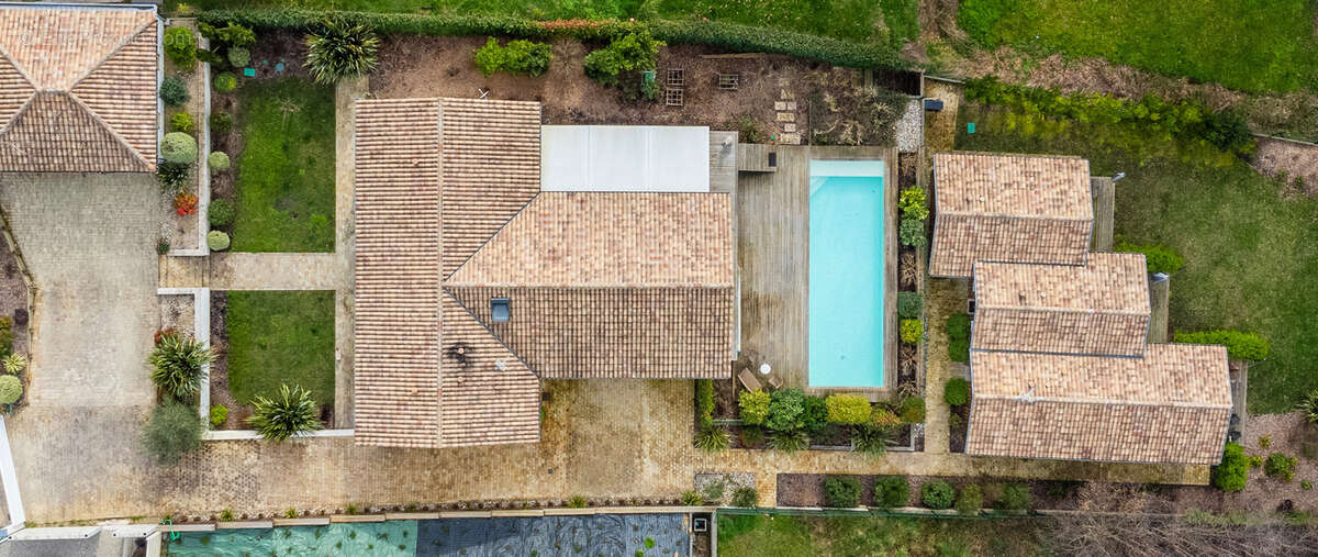 Maison à SAINT-SULPICE-ET-CAMEYRAC