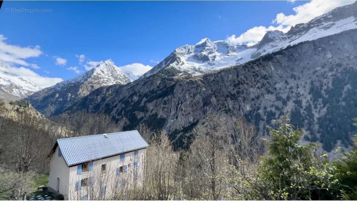 Maison à SAINT-CHRISTOPHE-EN-OISANS