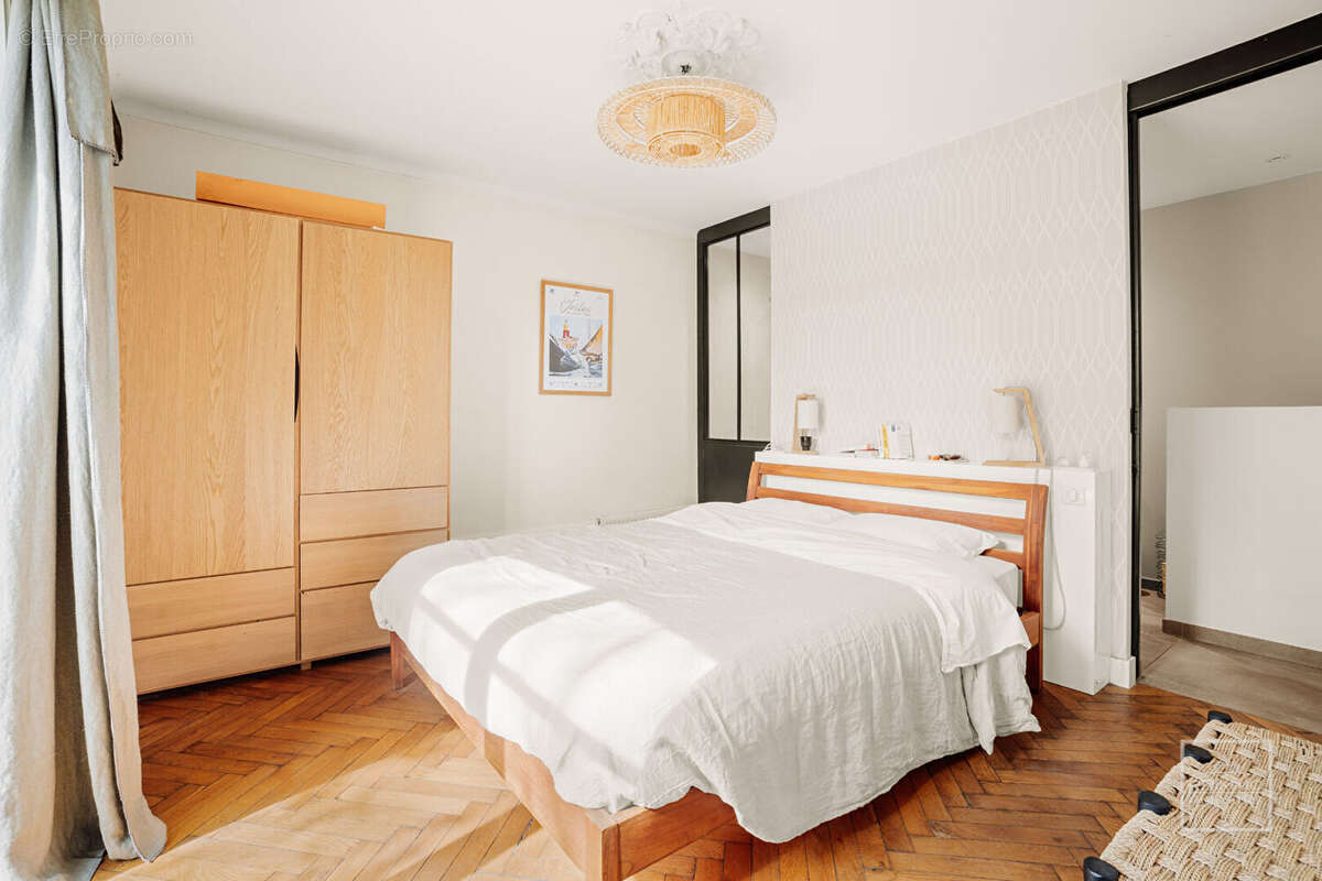 Appartement à NEUVILLE-SUR-SAONE