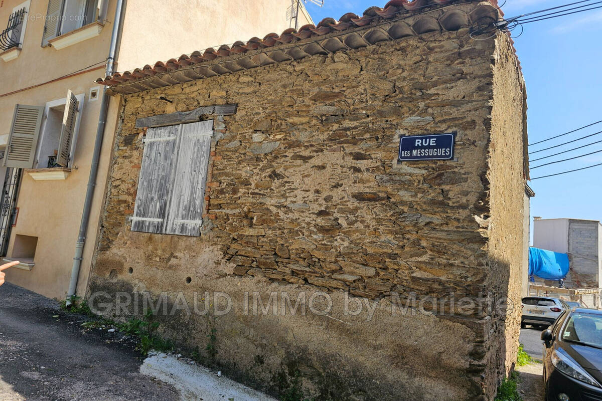 Maison à LA GARDE-FREINET