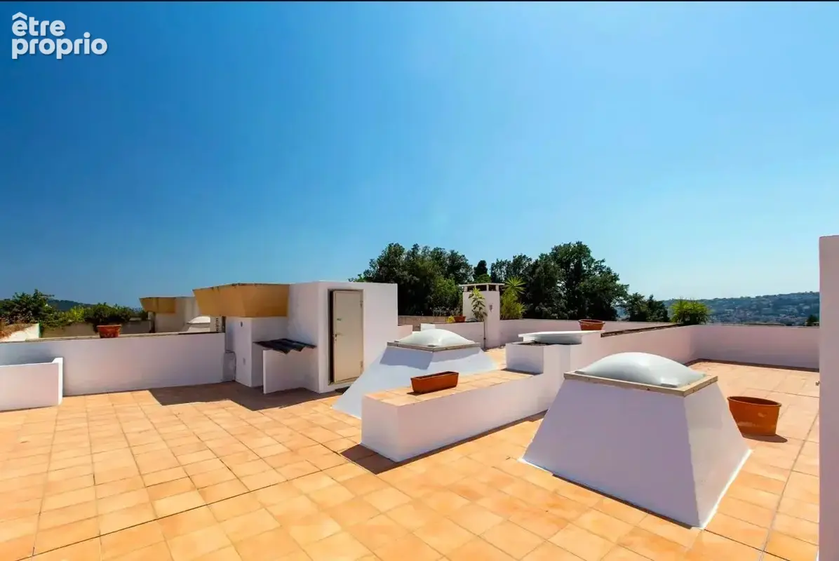 NICE CIMIEZ - Superbe 4 pièces de 153m2 avec solarium de 140 m2,cave et garage - photo 2
