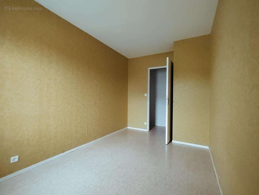 Appartement à BORNEL