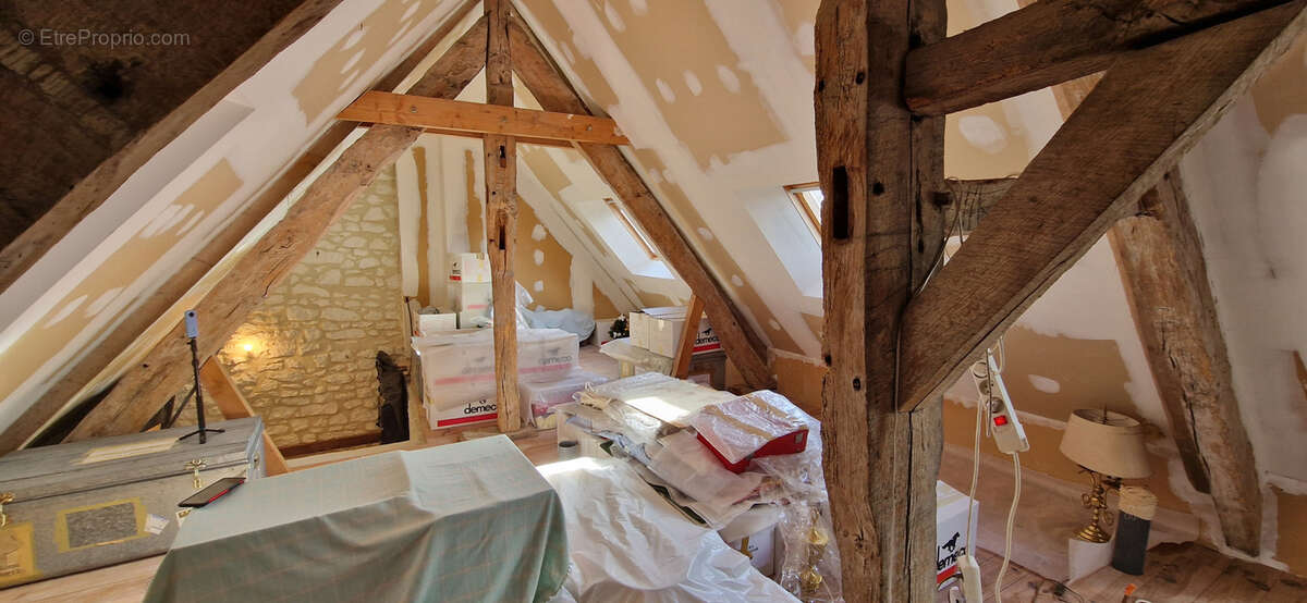 Maison à CHAMPIGNY-SUR-VEUDE