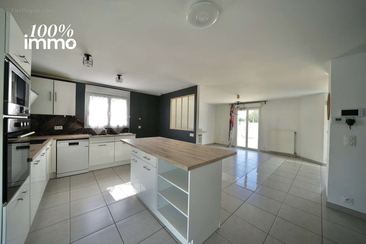 Maison 8 pièces de 179 m2 - photo 3