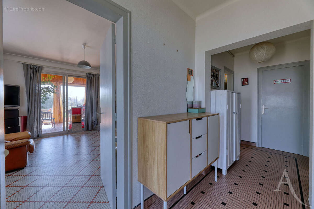 Maison à SAINT-MACAIRE-EN-MAUGES