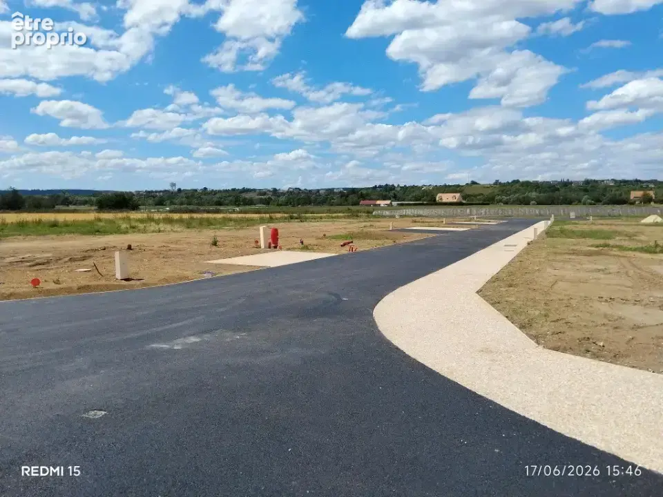 Terrain à MARTOT