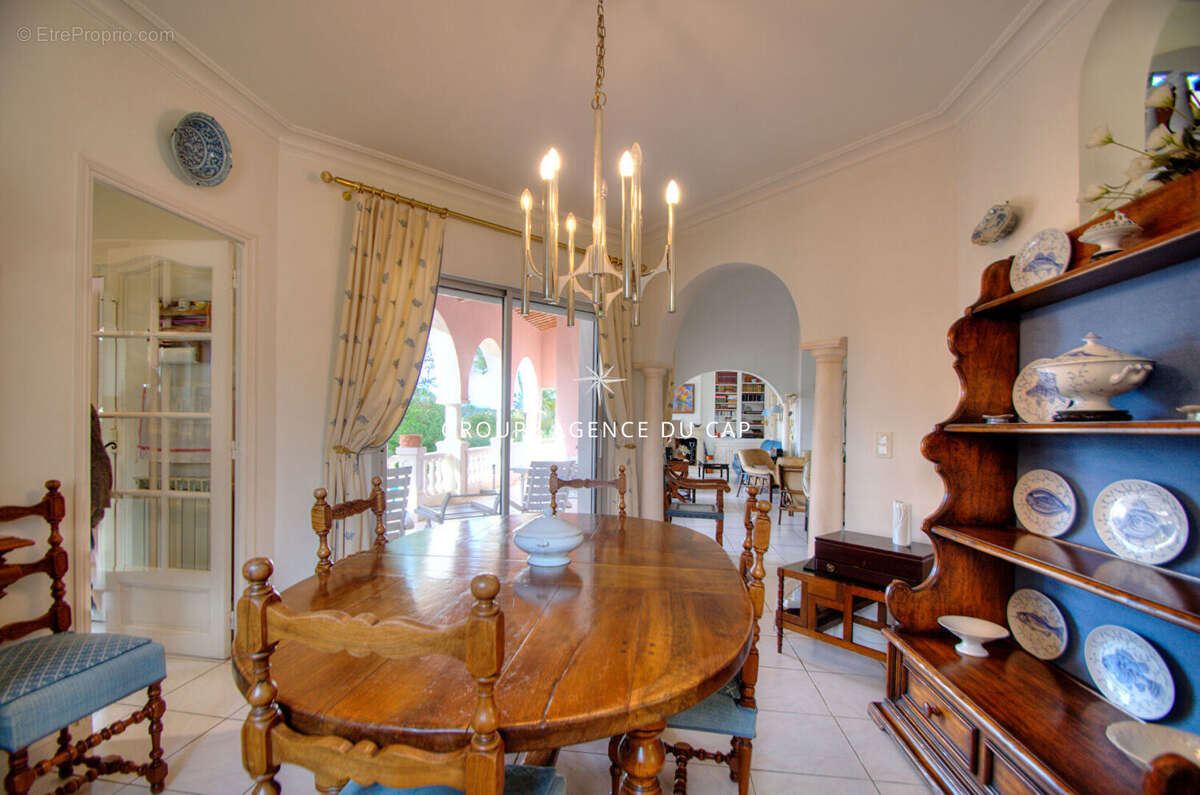 Maison à FREJUS