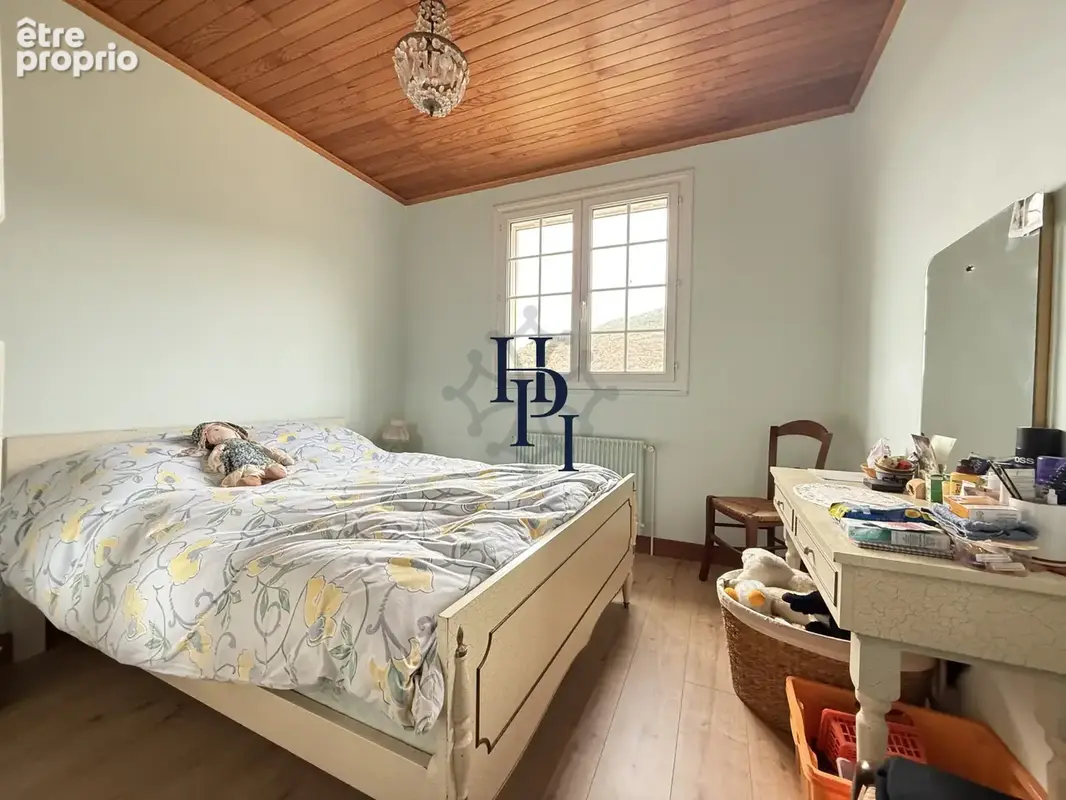 VENTE Maison de 102 m2 sur 4147 m2 de terrain à SAINT-AFFRIQUE - photo 6