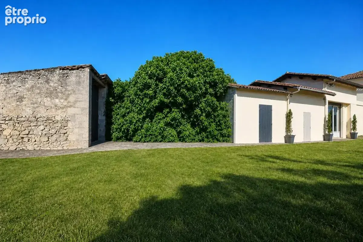 Maison de 8 pièces de 280 m² à Puisseguin - photo 15