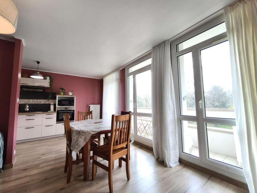 Photo 4 - Appartement à SAINT-ETIENNE