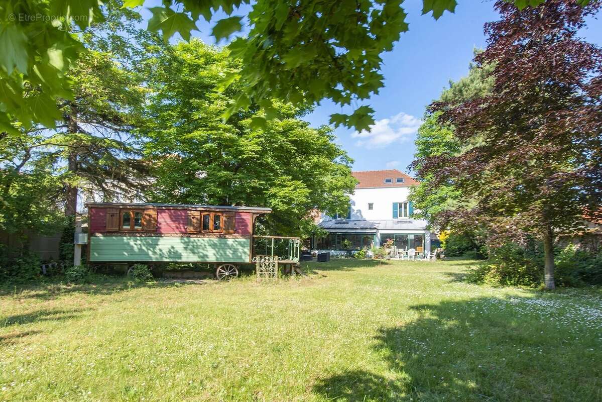 Propriété de caractère paisible de 210m2 habitable - photo 15