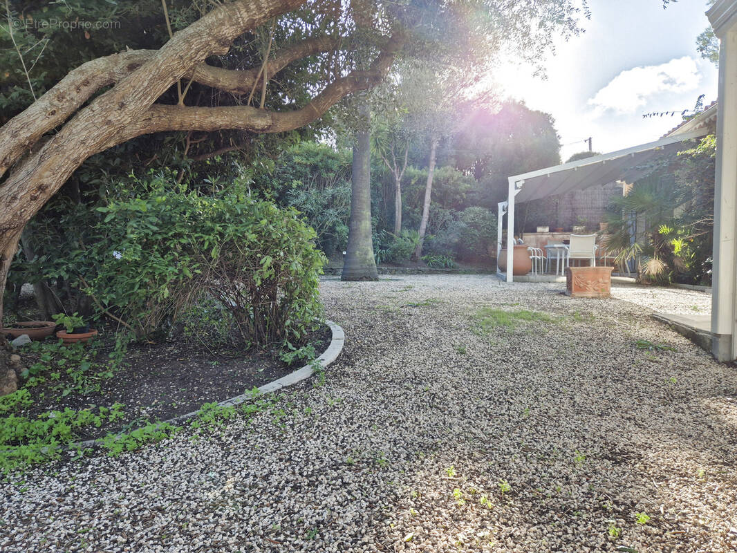 Maison à HYERES