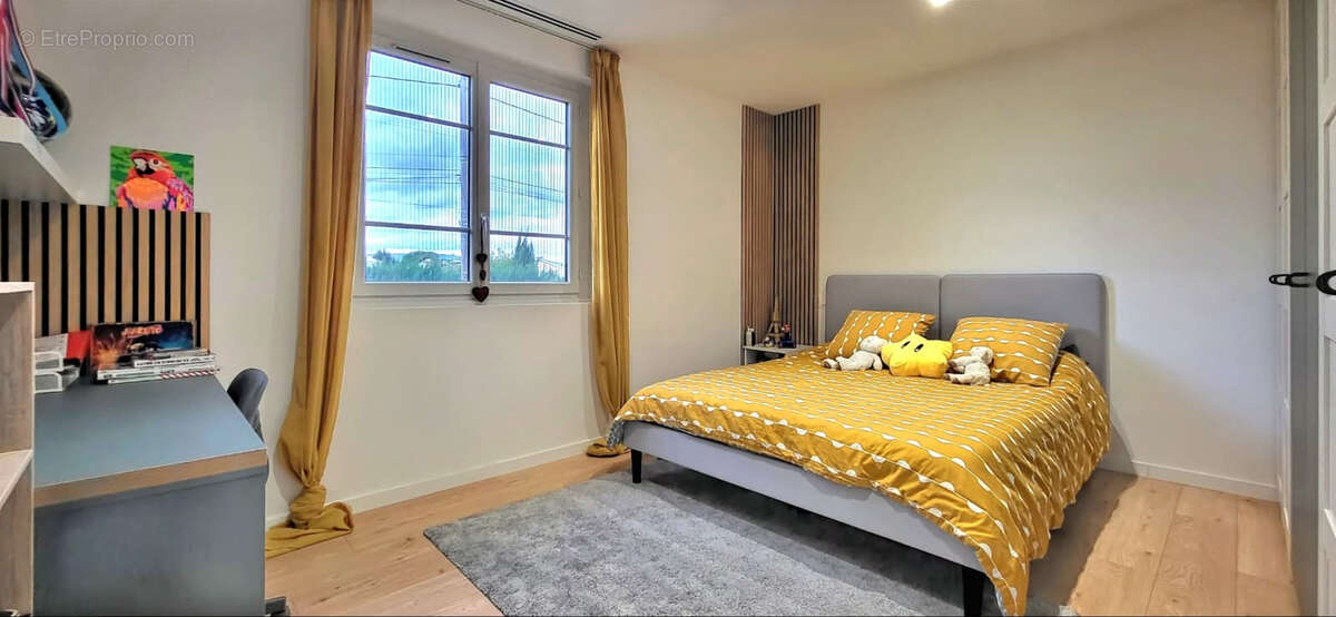 Maison à ROUSSILLON