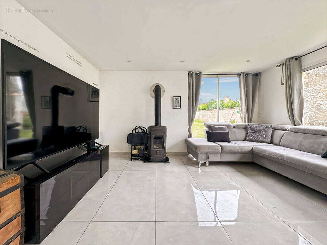 Maison à LA FALAISE