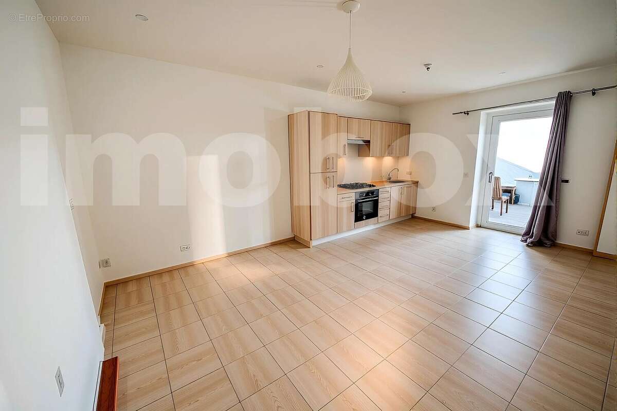 PIECE DE VIE - Appartement à SAINT-GEREON