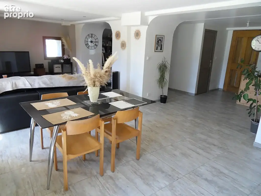 Grande Magnanerie proche du centre  sur terrain +940m2 - photo 4