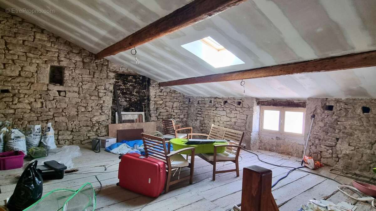 Maison de charme rénovée de 155m² habitables avec cour intime et à 6 min de Carcassonne - photo 10