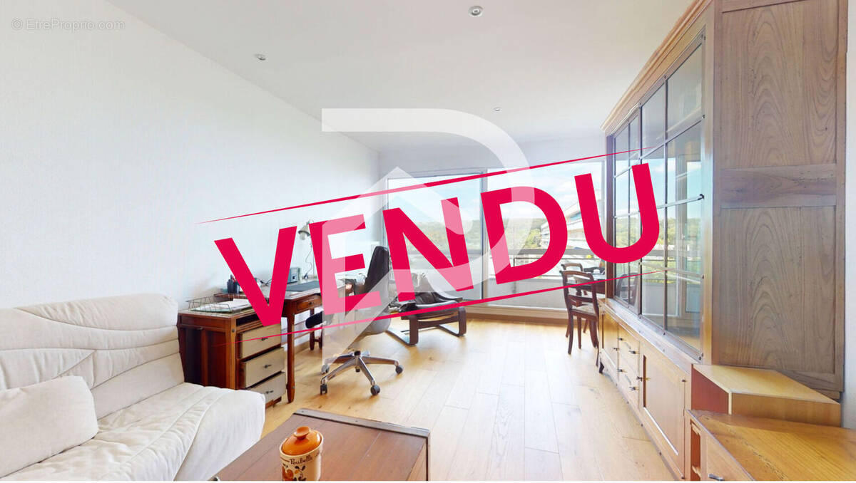 Appartement à LA CELLE-SAINT-CLOUD