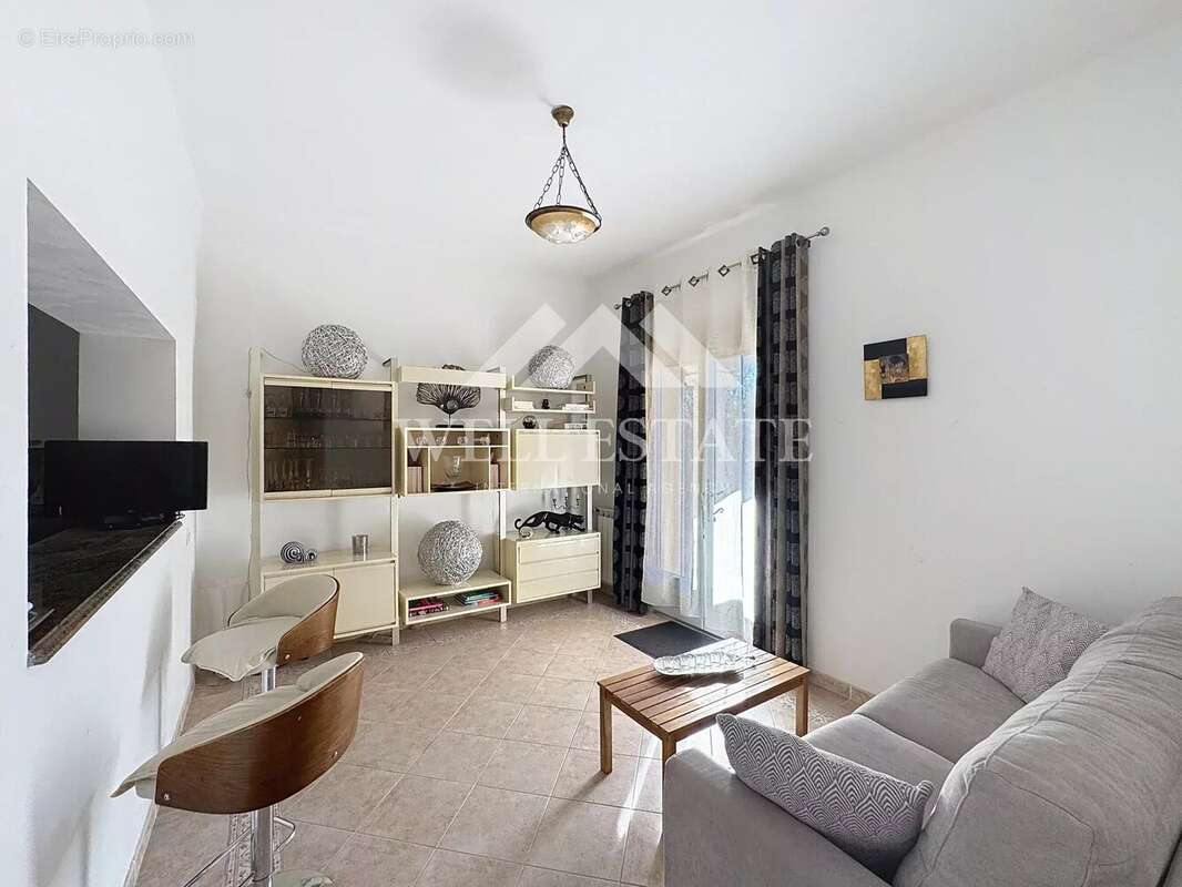 Maison à LES ADRETS-DE-L&#039;ESTEREL