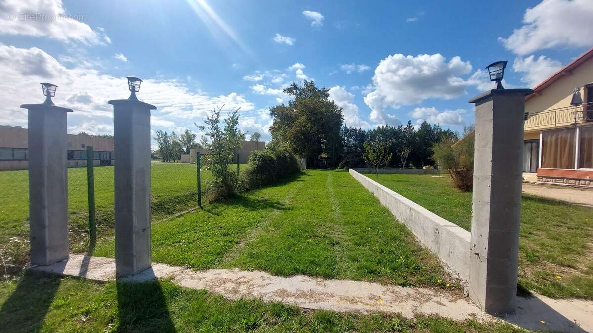 Terrain à MONTAUBAN
