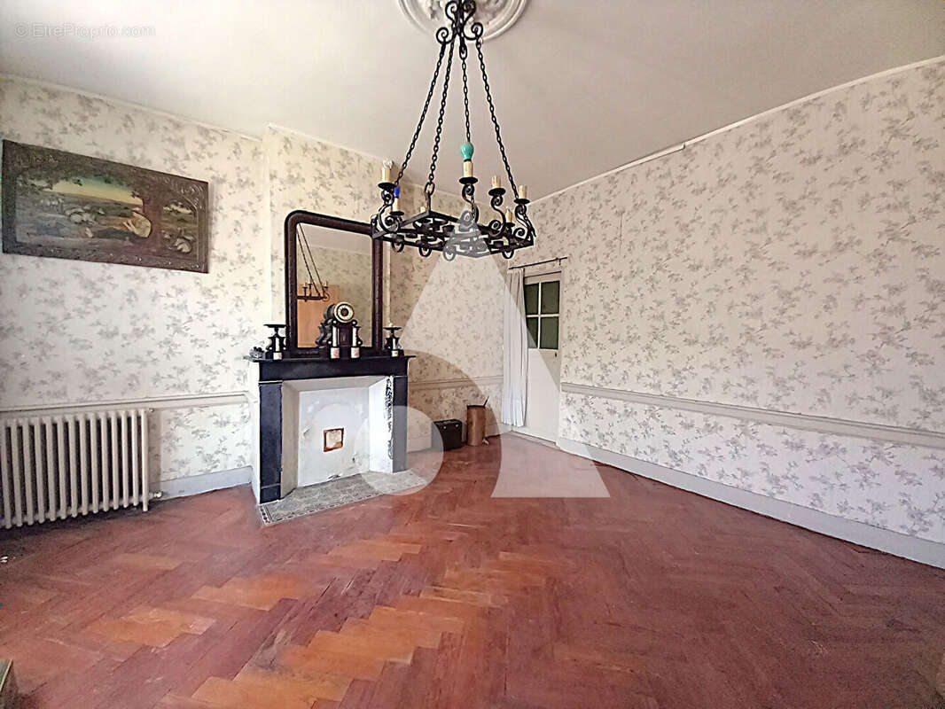 Maison à PRESEAU