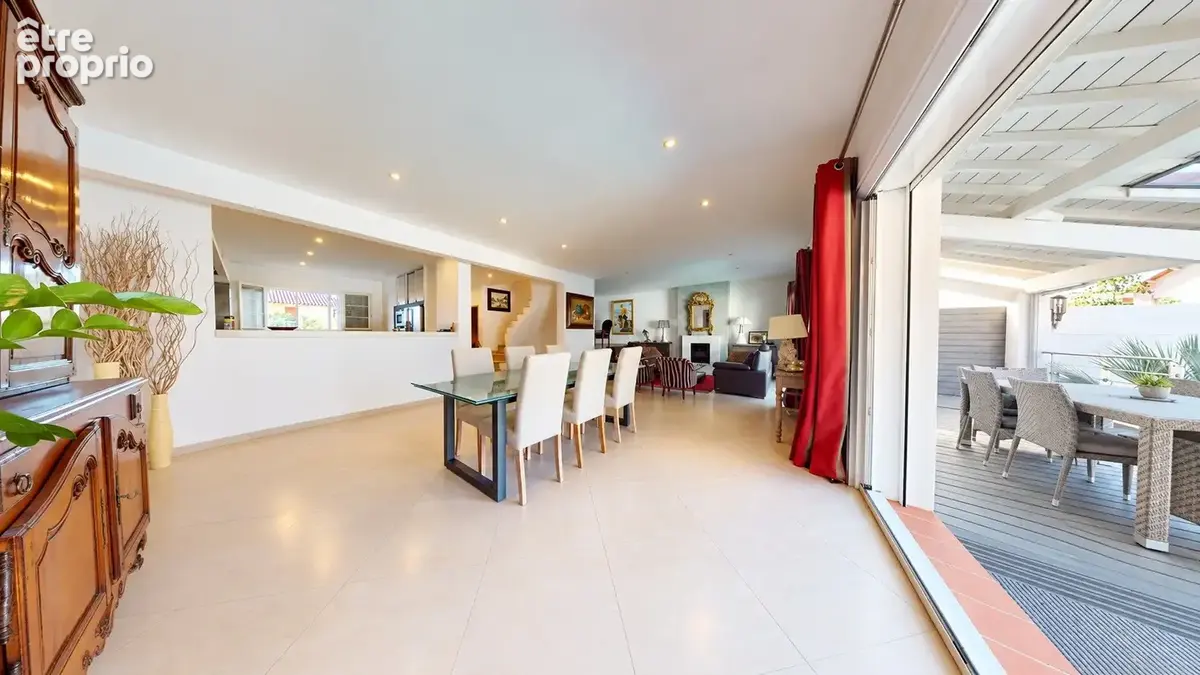Toulouse Patte d'Oie / Villa 202 m² - Garage de 62 m² -Piscine et jardin - photo 2