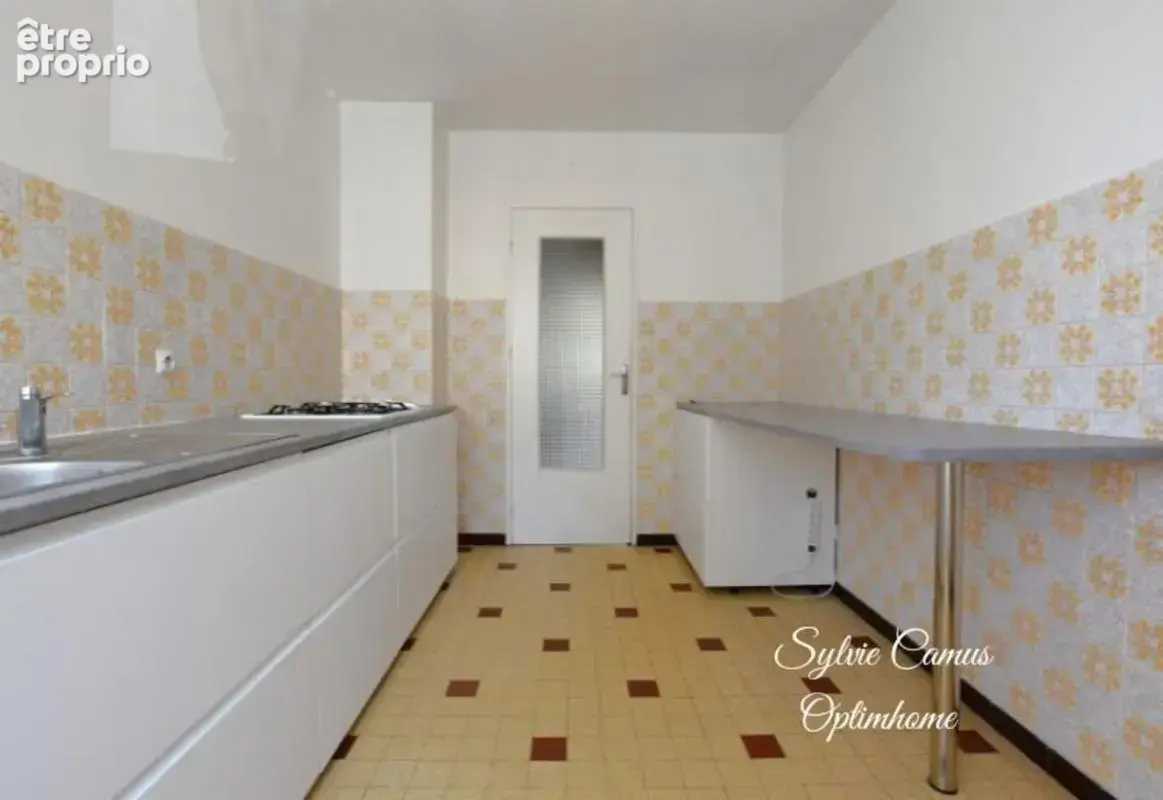 Appartement 4/5 pièces avec balcon, ascenseur et vue sur parc –Firminy-94 000€ - photo 3