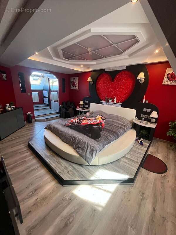 Maison 315 m² à Demuin  - photo 8
