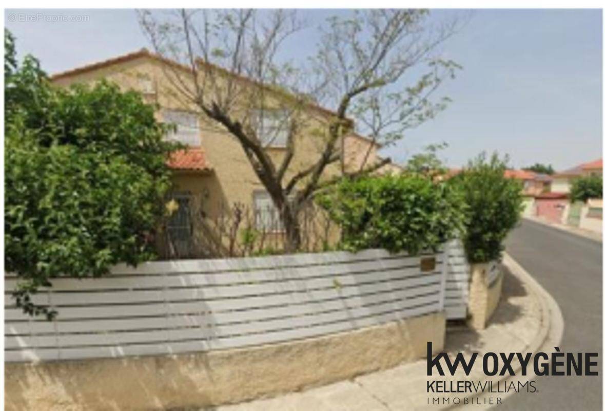 Maison à VILLENEUVE-LA-RIVIERE