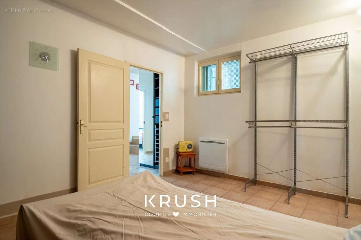 Appartement à MARSEILLE-2E