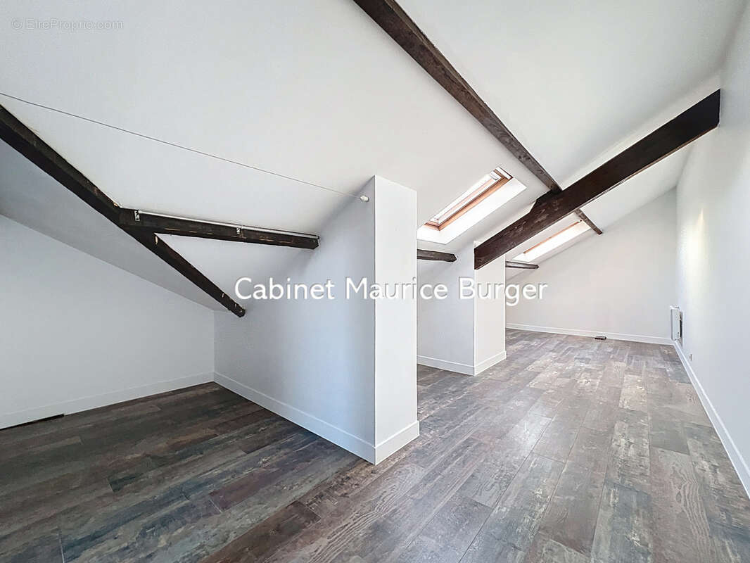 Appartement à COURBEVOIE