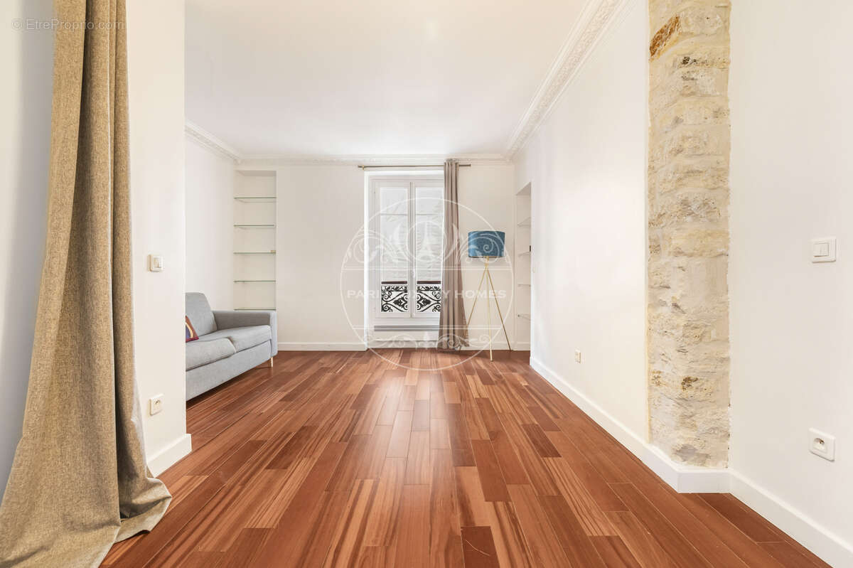 Appartement à PARIS-2E