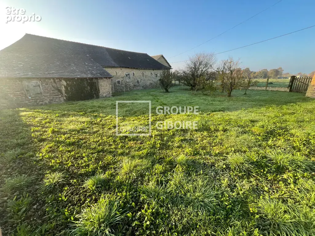 A VENDRE - Agence GIBOIRE PACE - Longère de 130 m² environ avec plusieurs dépendances à Saint Gilles étang de la motte - photo 3