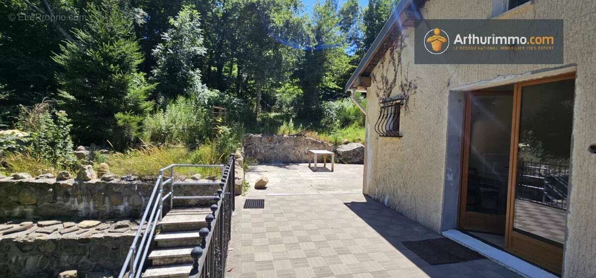 Maison à MONTFERRIER