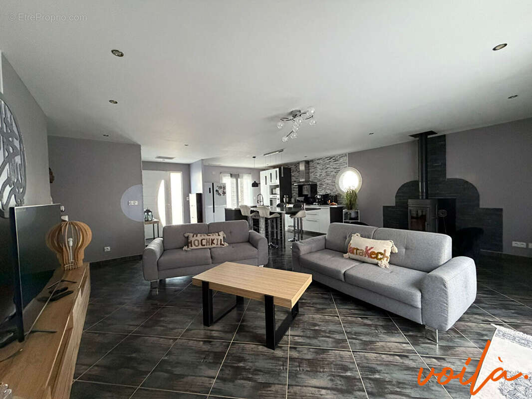 Maison à VILLEMOUSTAUSSOU