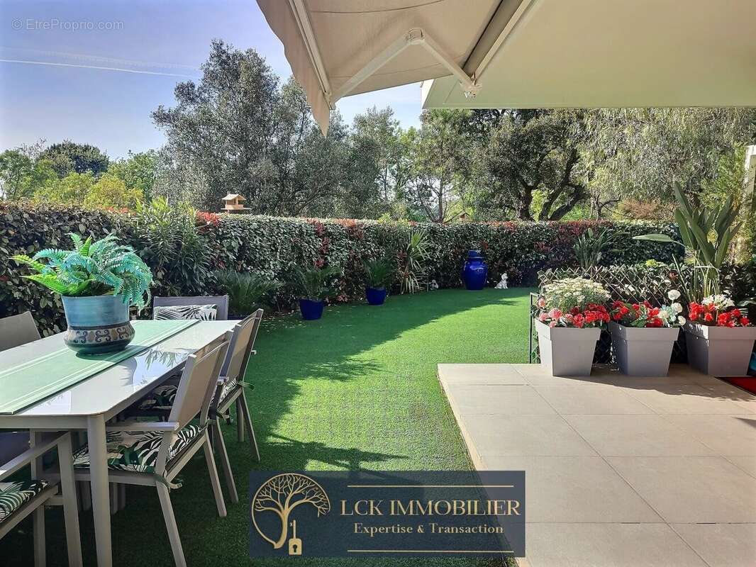 Appartement à PUGET-SUR-ARGENS