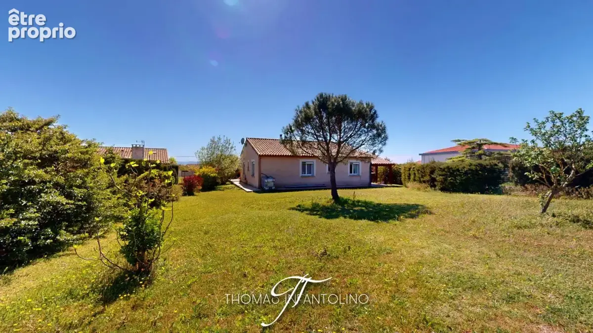 En exclusivite - plain pied - 4 chambres - piscine - panneaux solaire - photo 11