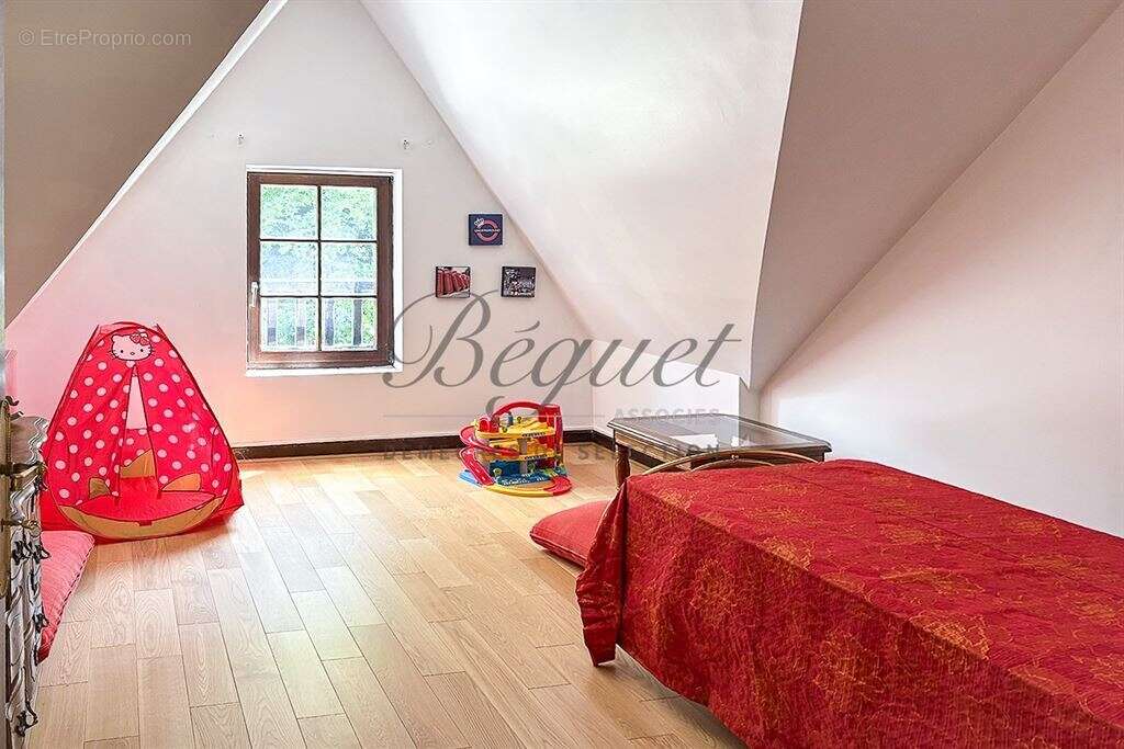 Maison à POIGNY-LA-FORET